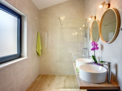 Villa - Villa Radola with Heated Pool - Features photo 25