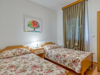 Apartment Haus Diana - Two-Bedroom Apartment A2 - Features photo 8