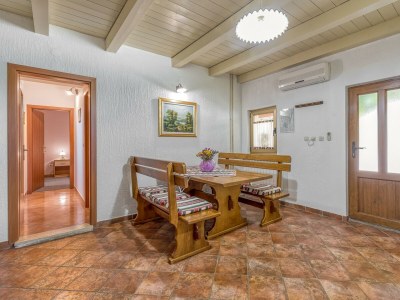 Apartment Haus Diana - Two-Bedroom Apartment A2 - Features photo 12