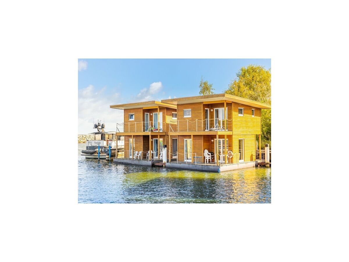 House boat Hausboot in Barth am Barther Bodden