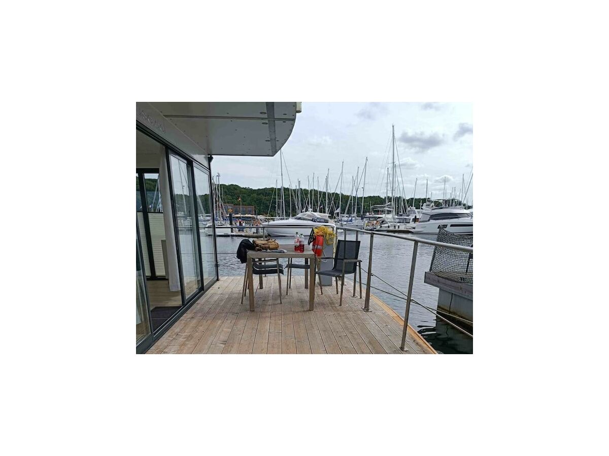 House boat Hausboot in Laboe an der Kieler Foerde - Outdoor photo 3