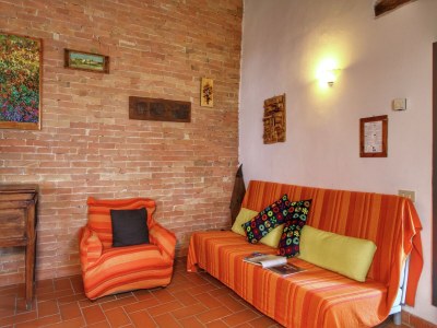 Farmhouse Cottage in Tuscany with patio - Features photo 17