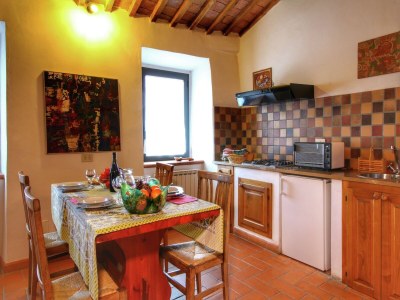 Farmhouse Cottage in Tuscany with patio - Features photo 22