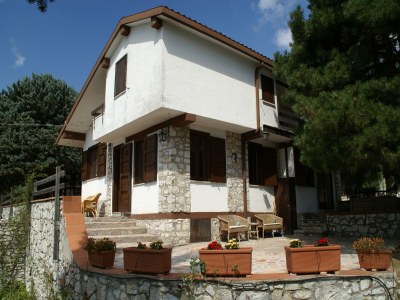 Apartment Holiday Home in Umbria with Panoramic Views - Outdoor photo 3