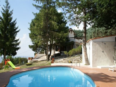 Apartment Holiday Home in Umbria with Panoramic Views - Outdoor photo 6