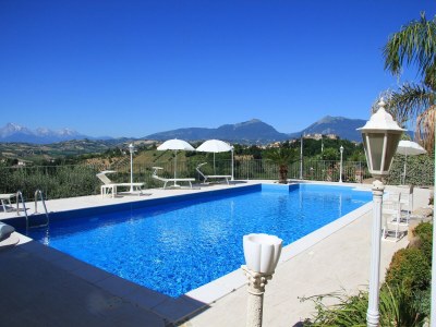 Cottage Herrenhaus in den Abruzzen mit Pool und Garten - Outdoor photo 2