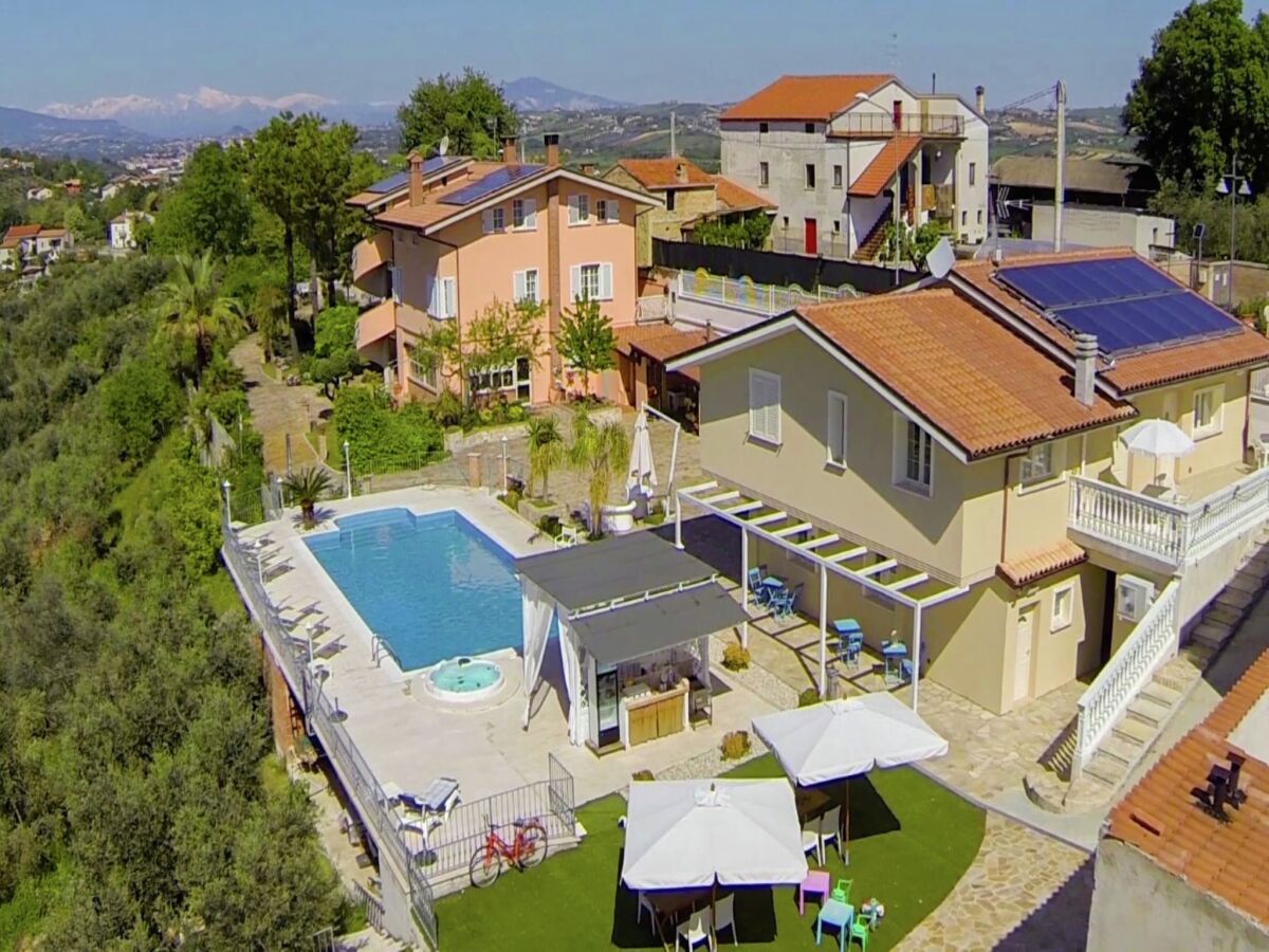 Villa Villa in Case Alte with Heated Pool & Spa - Outdoor photo 5