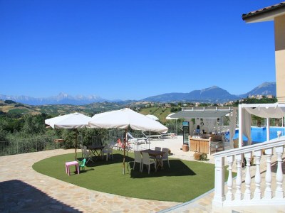 Villa Villa in Case Alte with Heated Pool & Spa - Outdoor photo 12