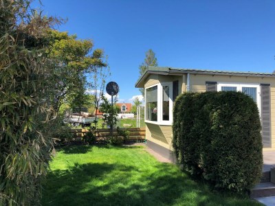 Holiday park Chalet in Wiringherlant am Meer für 4 Von Belvilla - Outdoor photo 2