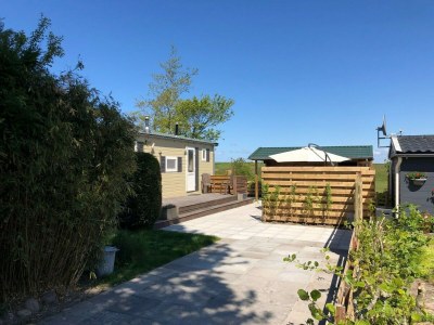 Holiday park Chalet in Wiringherlant am Meer für 4 Von Belvilla - Outdoor photo 4