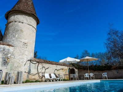Castle Schönes Schloss in Le Veurdre mit privatem Pool - Outdoor photo 2