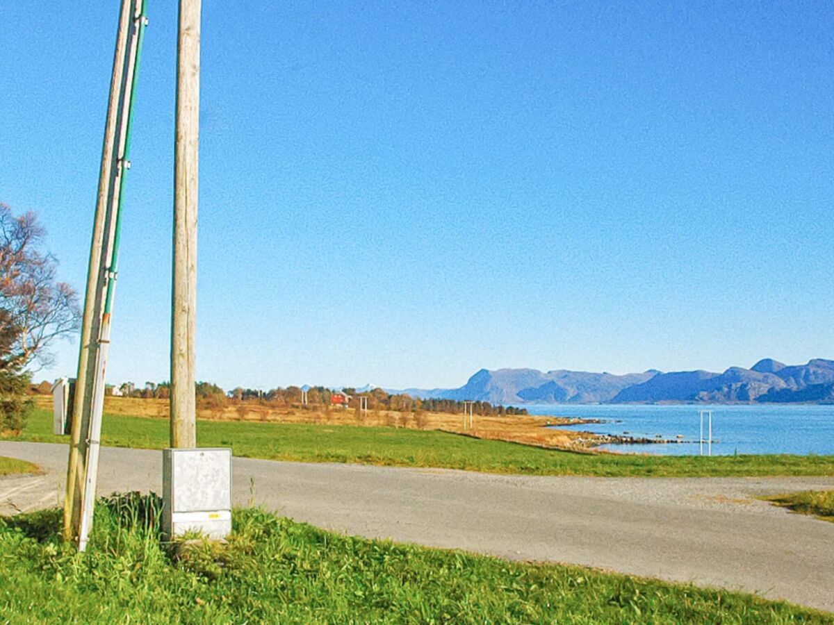 Holiday house 6 person holiday home in Fjørtoft - Outdoor photo 3