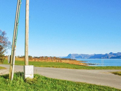 Holiday house 6 person holiday home in Fjørtoft - Outdoor photo 3