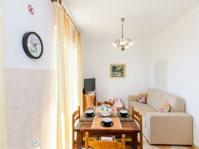 Apartment Apartments Nicol - Two-Bedroom Apartment with Balcony and Sea View - Features photo 11