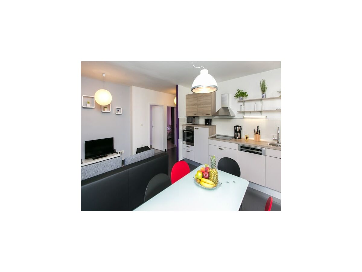 Apartment Apartment Lapad Bay- Luxury Two-Bedroom Apartment with Balcony(Black-Ivanišević)