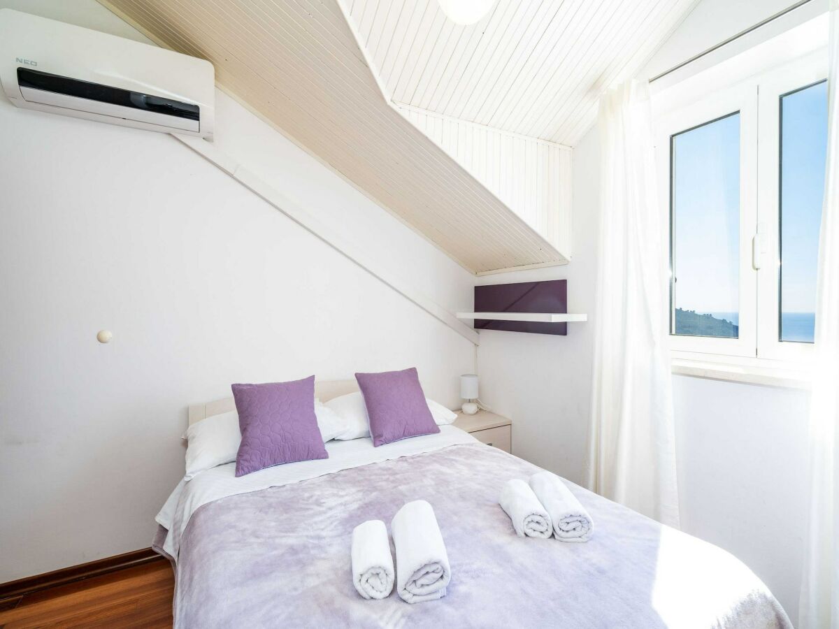 Apartment Apartments Isabora - Premium Two-Bedroom Apartment with Terrace and Sea View - Features photo 5