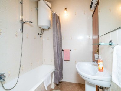 Apartment Apartments Isabora - Premium Two-Bedroom Apartment with Terrace and Sea View - Features photo 12