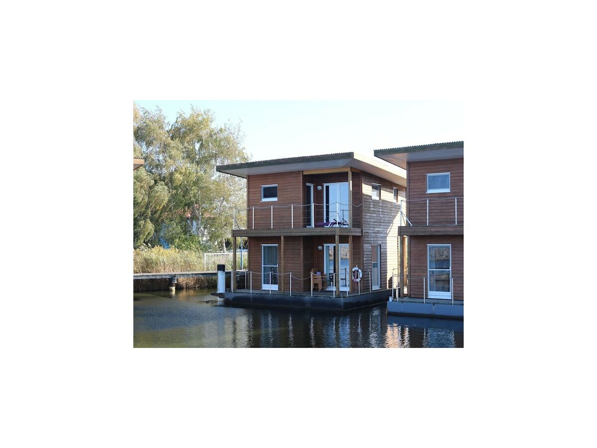 House boat Hausboot in Barth am Barther Bodden - Outdoor photo 4