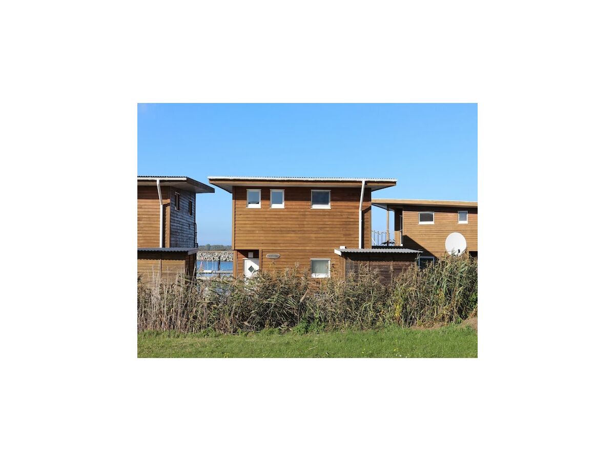 House boat Hausboot in Barth am Barther Bodden - Outdoor photo 5