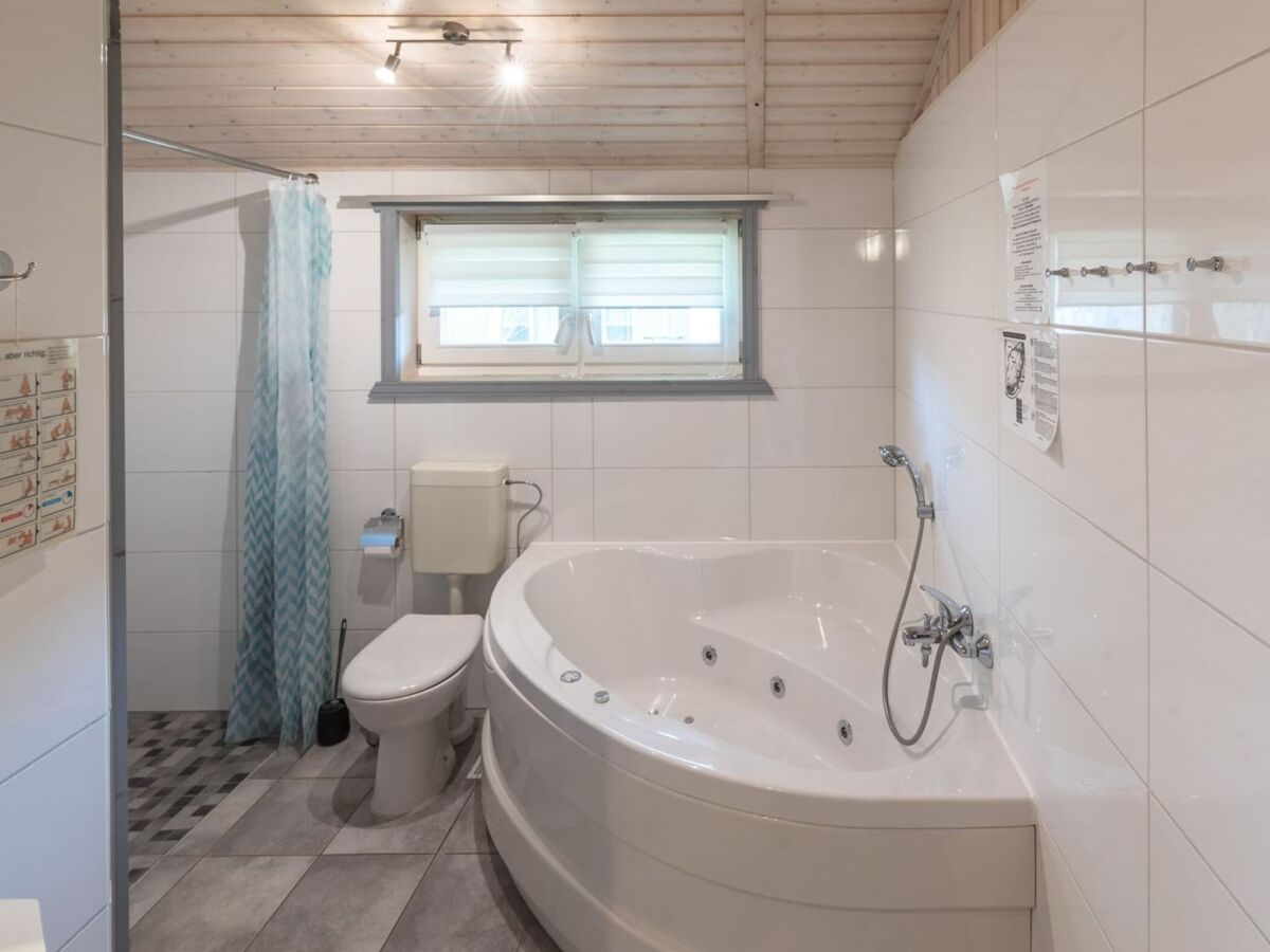 Holiday house Ferienhaus im Ferienpark Mueritz - Features photo 4