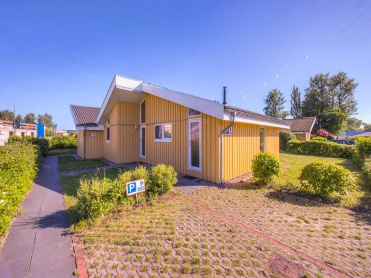 Holiday house Ferienhaus im Ferienpark Mueritz