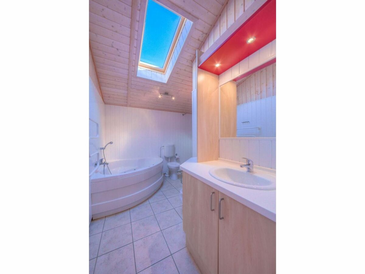 Holiday house Ferienhaus im Ferienpark Mueritz - Features photo 4