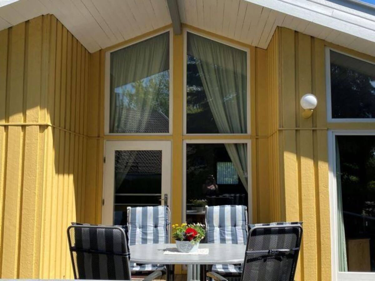Holiday house Ferienhaus mit Sauna im Ferienpark Mirow - Outdoor photo 2