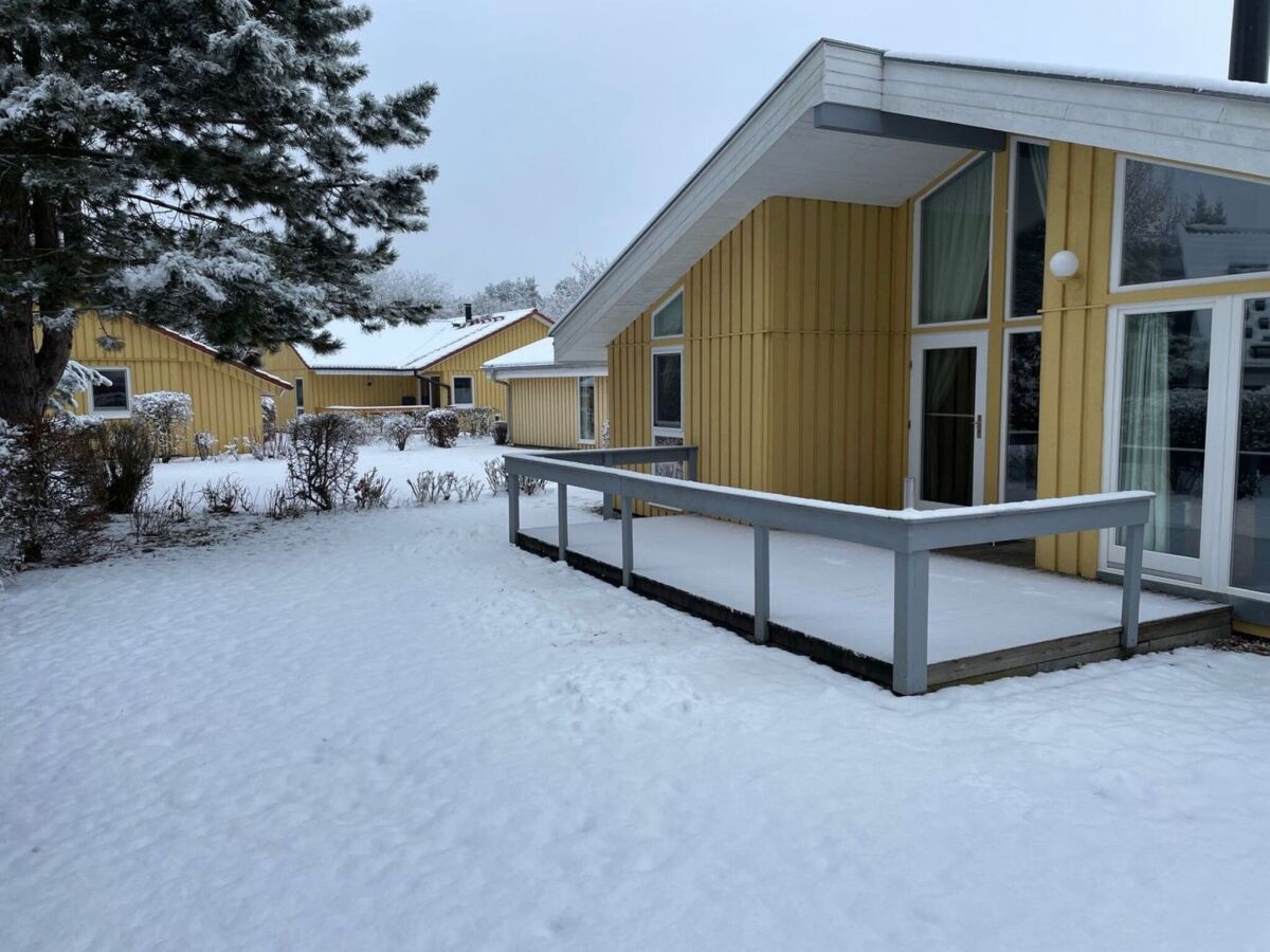 Holiday house Ferienhaus mit Sauna im Ferienpark Mirow - Outdoor photo 5