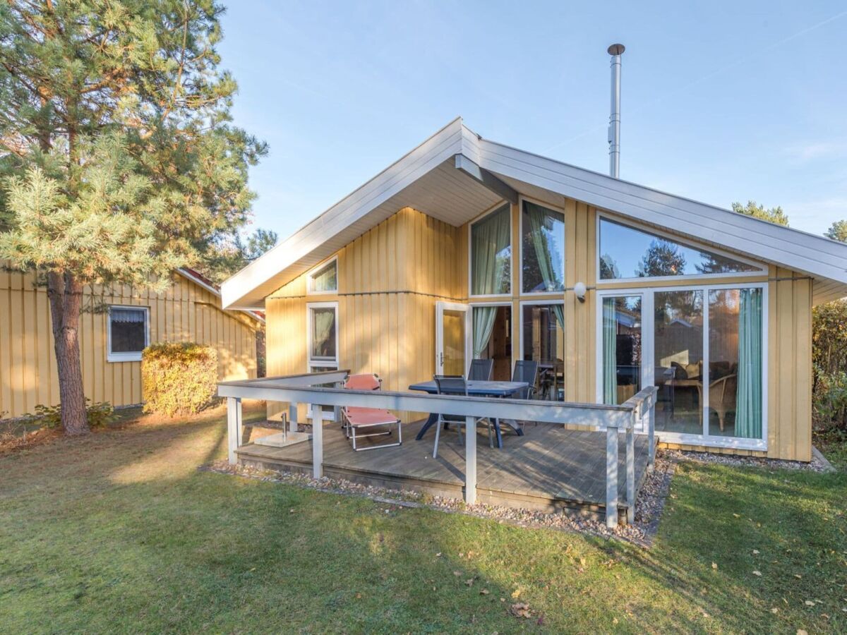 Holiday house Ferienhaus mit Sauna im Ferienpark Mirow - Outdoor photo 2