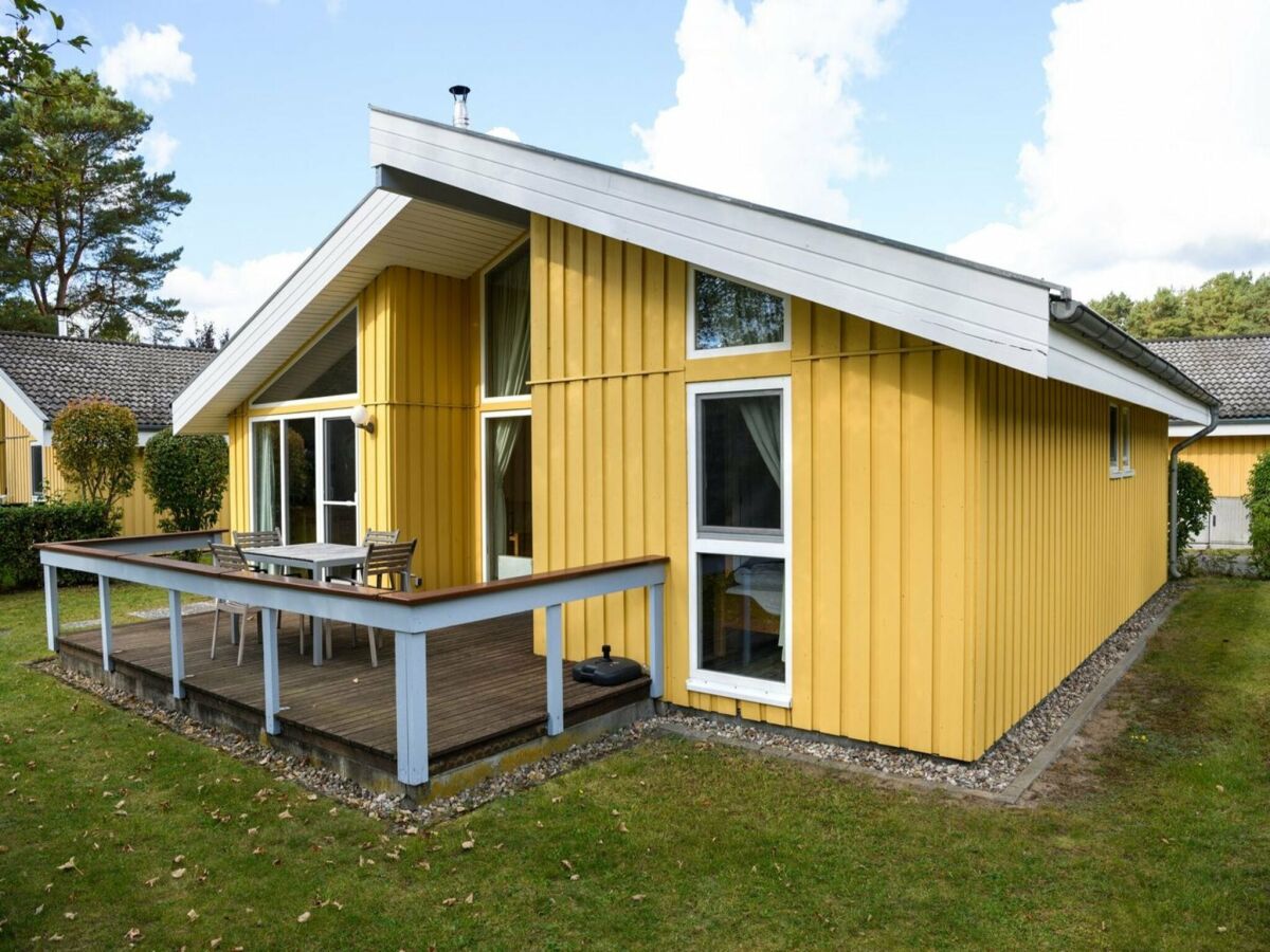 Holiday house Ferienhaus mit Sauna im Ferienpark Mirow - Outdoor photo 2