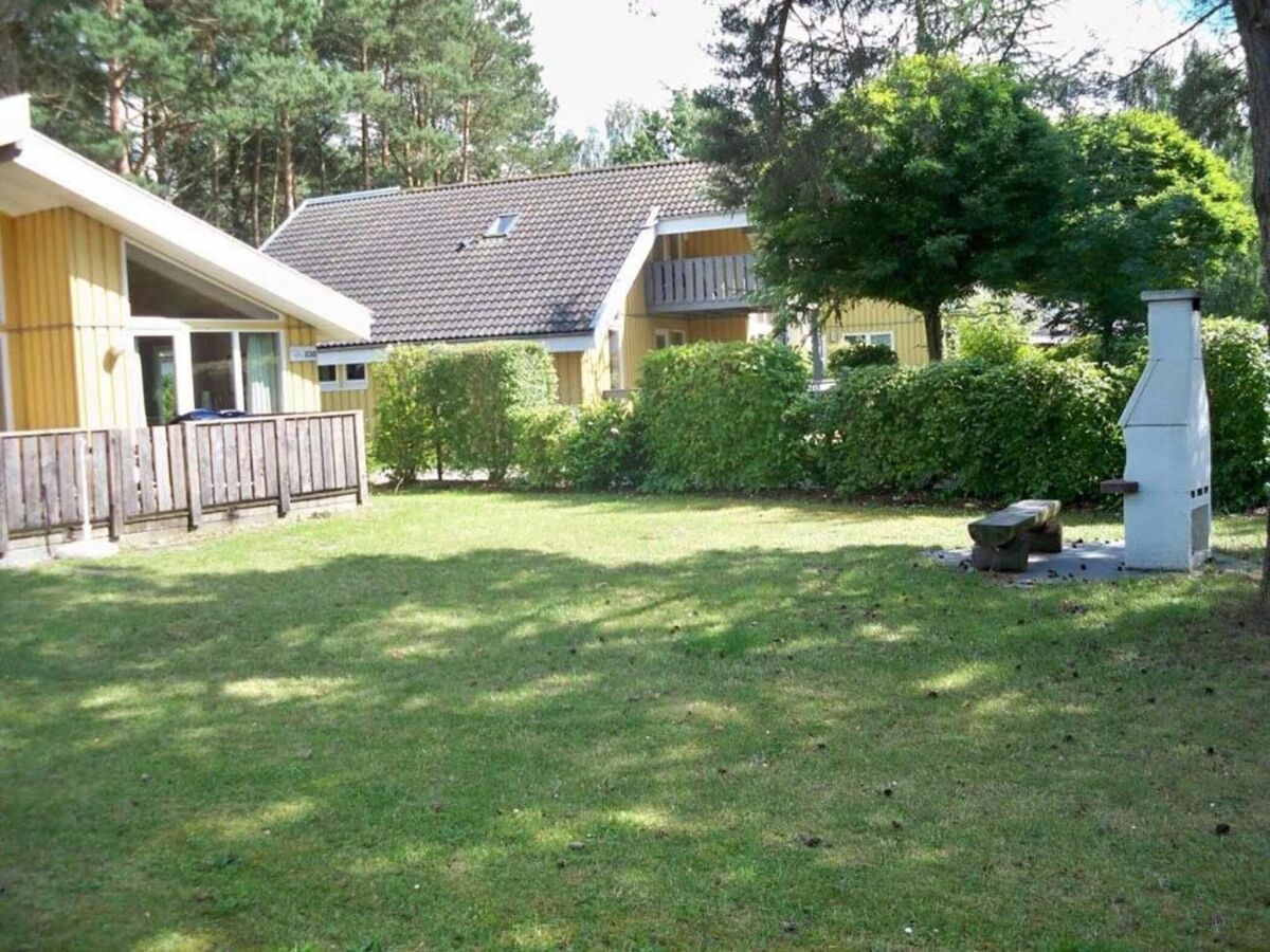 Holiday house Ferienhaus mit Sauna im Ferienpark Mirow - Outdoor photo 3