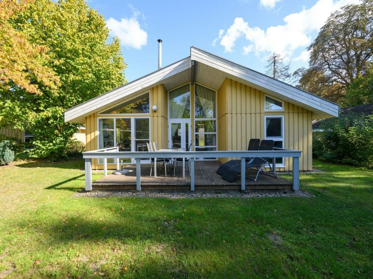 Holiday house Ferienhaus mit Sauna im Ferienpark Mirow - Outdoor photo 3