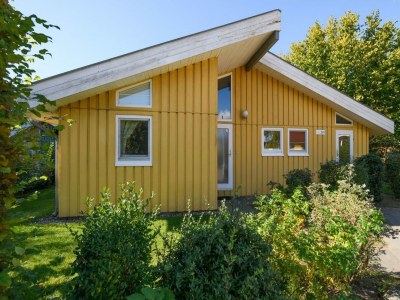 Holiday house Ferienhaus mit Sauna im Ferienpark Mirow - Outdoor photo 2