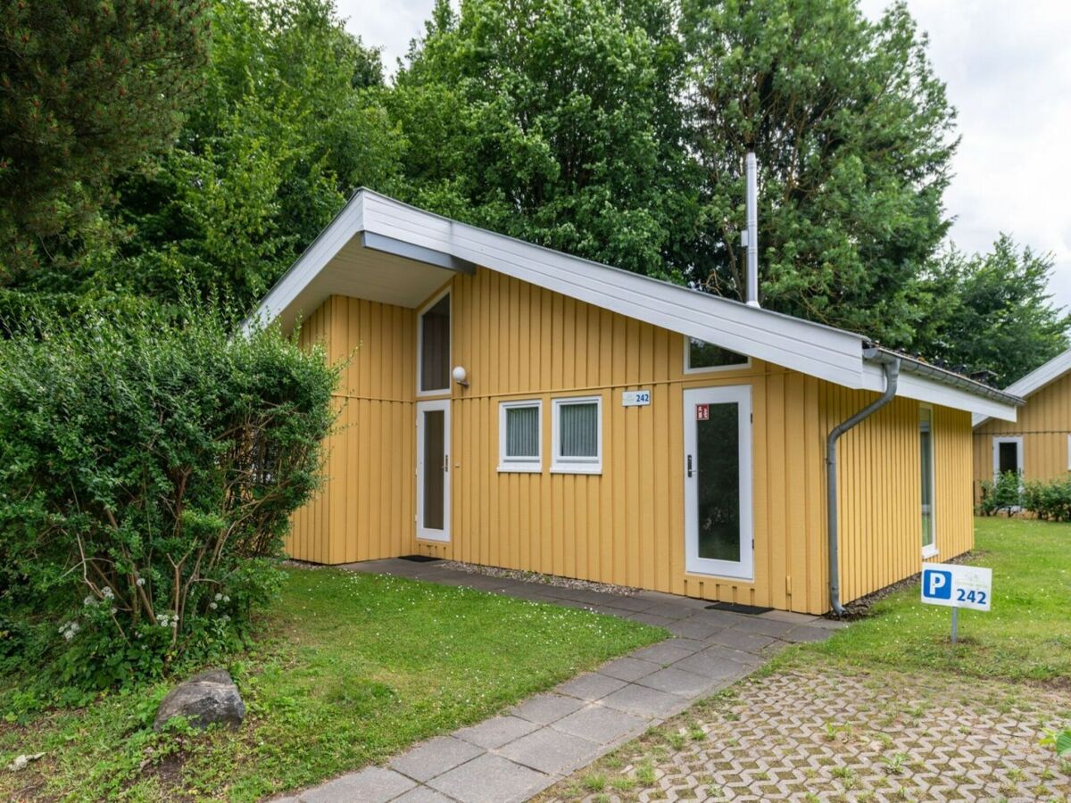 Holiday house Ferienhaus mit Sauna im Ferienpark Mirow - Outdoor photo 2
