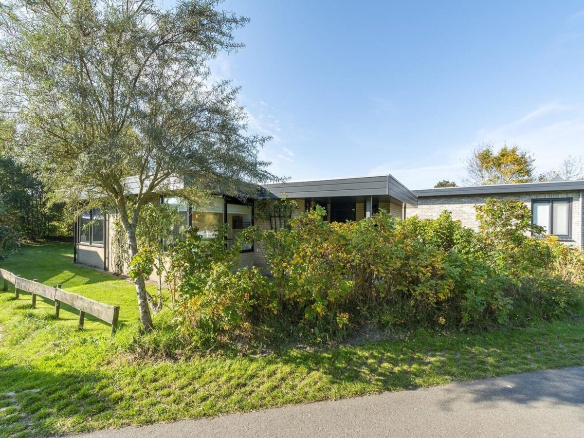 Holiday house Bungalow in Sint Maartenszee am Strand - Outdoor photo 2