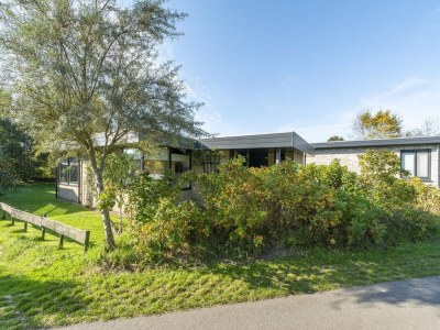 Holiday house Bungalow in Sint Maartenszee am Strand - Outdoor photo 2
