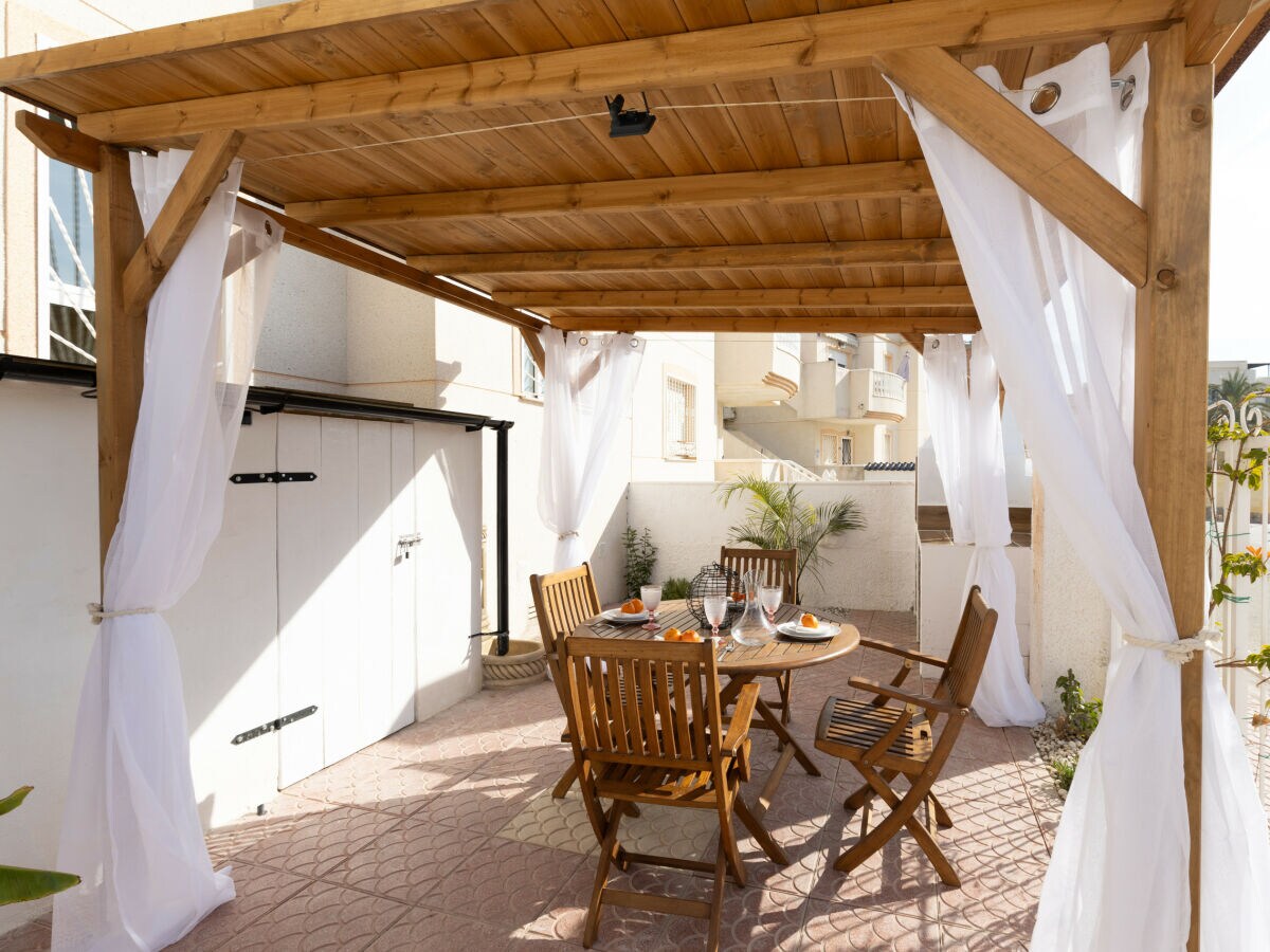 row house Casa Cristina by Fidalsa - Outdoor photo 4