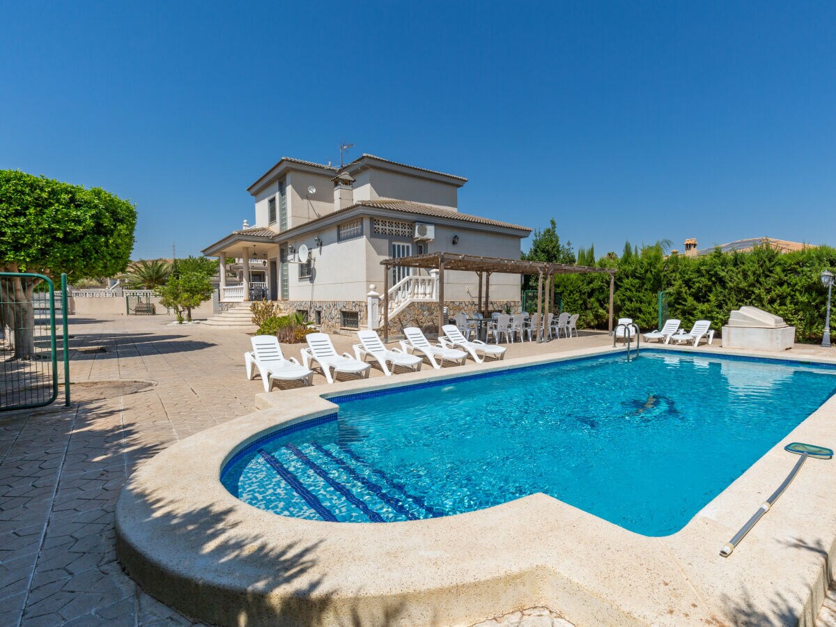 Villa Fidalsa Grand White House