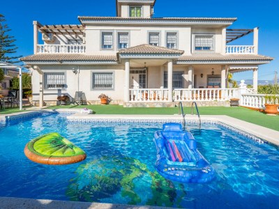 Villa Fidalsa White House Premium in Mutxamel / Muchamiel - Villa