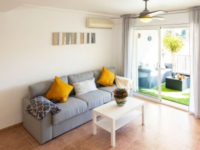 Villa Golden Coast Retreat by Fidalsa - Features photo 7