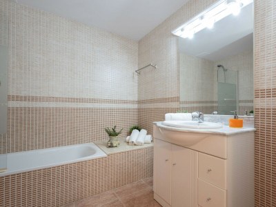 Villa Golden Coast Retreat by Fidalsa - Features photo 13