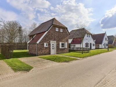 Holiday park Farmhouse in Limburg with Subtropical Pool - Holiday park