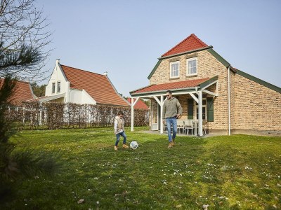 Holiday park Farmhouse in Limburg with Subtropical Pool - Holiday park