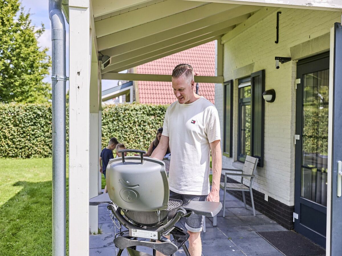 Holiday park Farmhouse in Limburg with Sauna & Whirlpool - Outdoor photo 2