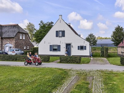 Holiday park Farmhouse in Limburg with Sauna & Whirlpool - Outdoor photo 18