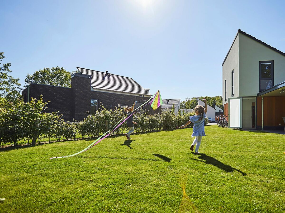 Holiday park Bungalow in Limburg with Gourmet Kitchen - Outdoor photo 4