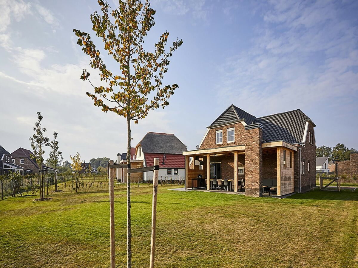 Holiday park Farmhouse in Limburg with Sauna & BBQ