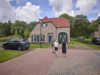 Holiday park Farmhouse in Limburg with Sauna & BBQ - Holiday park