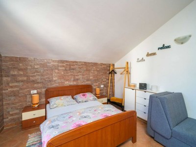 Apartment Apartments Senjo - Studio Apartment with Balcony and Garden View (Apartman 5) - Features photo 10