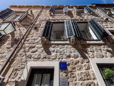 Apartment Vivaldi - Deluxe Double Room with Side City View (S3) - Outdoor photo 7